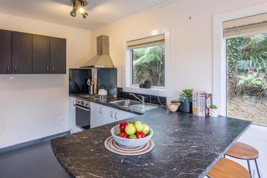 21B Quebec Street, Kingston, Wellington - Carousel 2