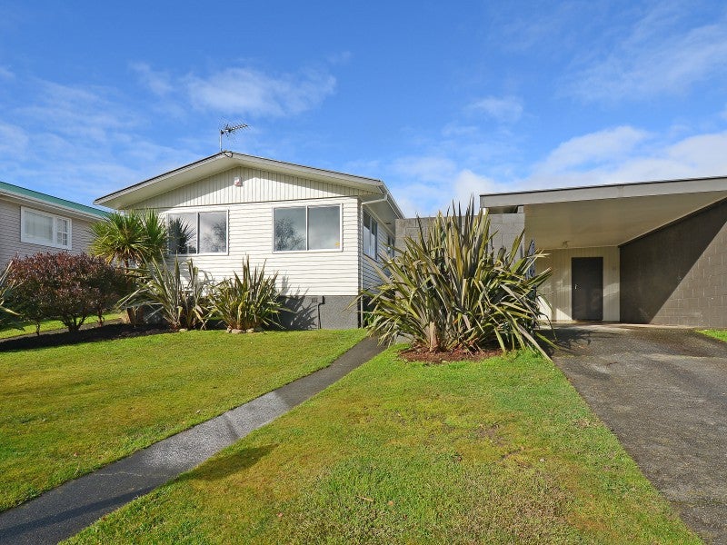 8 Blueberry Grove, Timberlea, Upper Hutt - Carousel 20