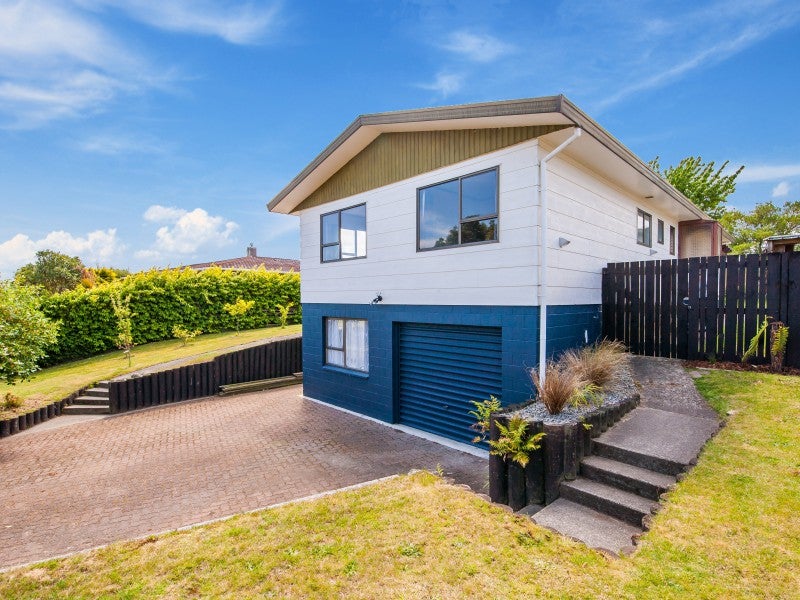 27 Saint James Street, Richmond Heights, Taupo - Carousel 1
