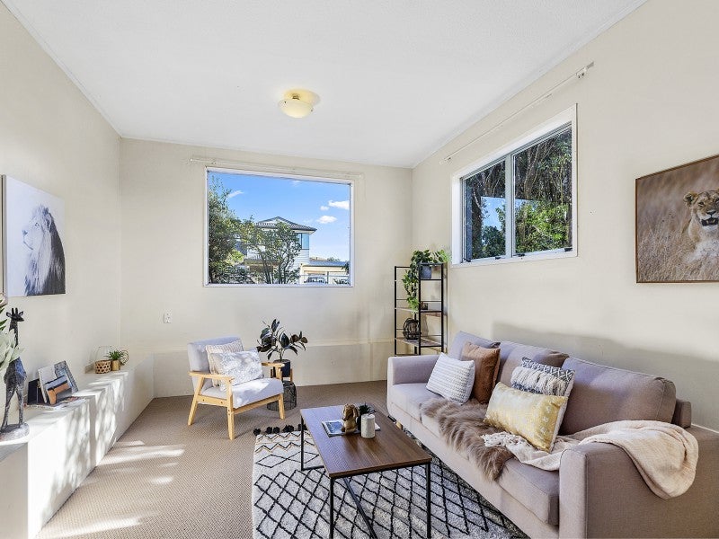 2 Moki Street, Titahi Bay, Porirua - Carousel 2