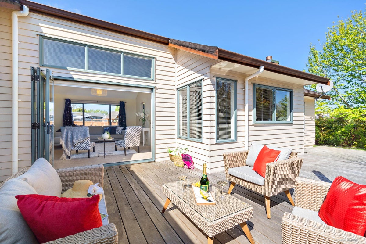 56A Shelly Bay Road, Beachlands, Auckland - Carousel 1
