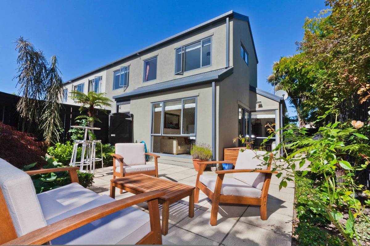 98A Champion Street, Edgeware, Christchurch - Carousel 2