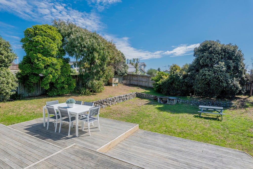 21 Titoki Road, Waikanae Beach, Waikanae - Carousel 2