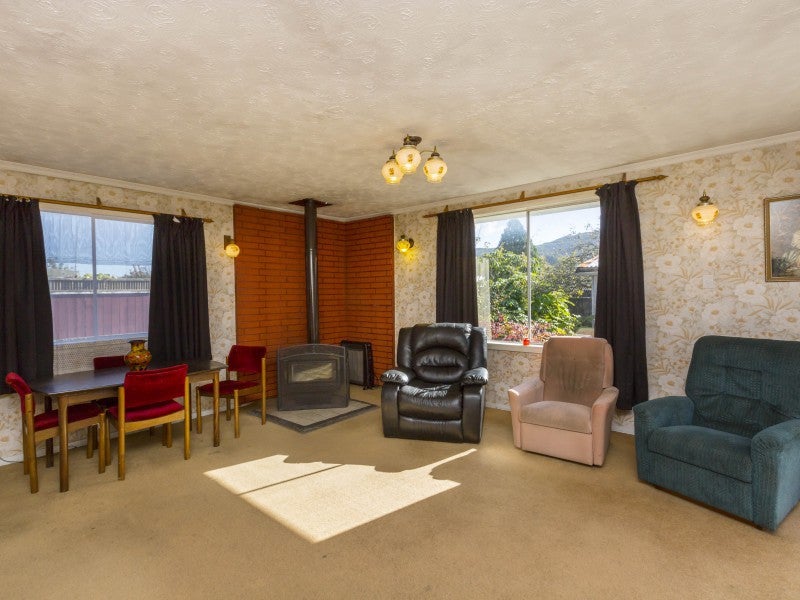 1/39 PALMER CRES, HERETAUNGA, UPPER HUTT - Carousel 2