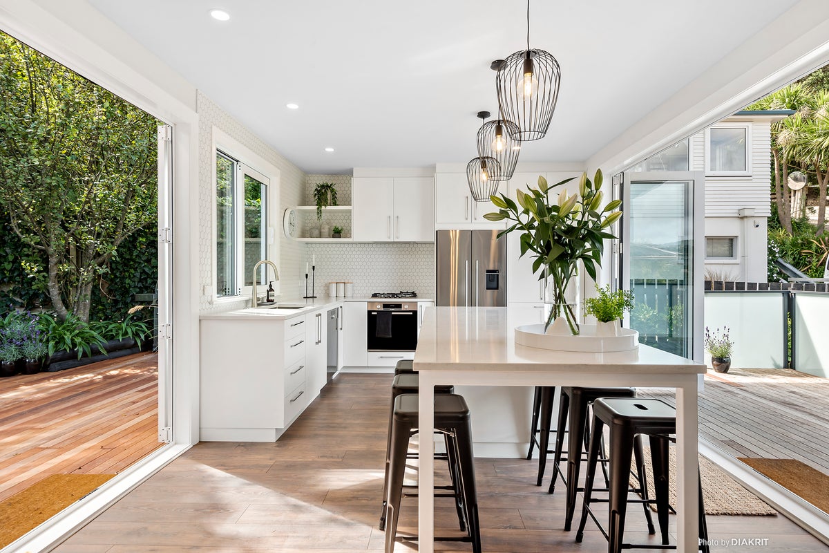 25 Totara Road, Miramar, Wellington - Carousel 2