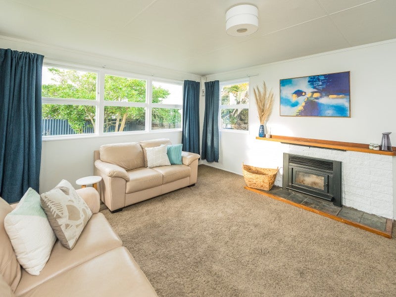56 Lee Street, Castlecliff, Whanganui - Carousel 2