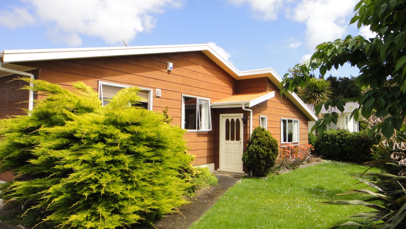 6 Fraser Place, Aramoho, Whanganui - Carousel 1