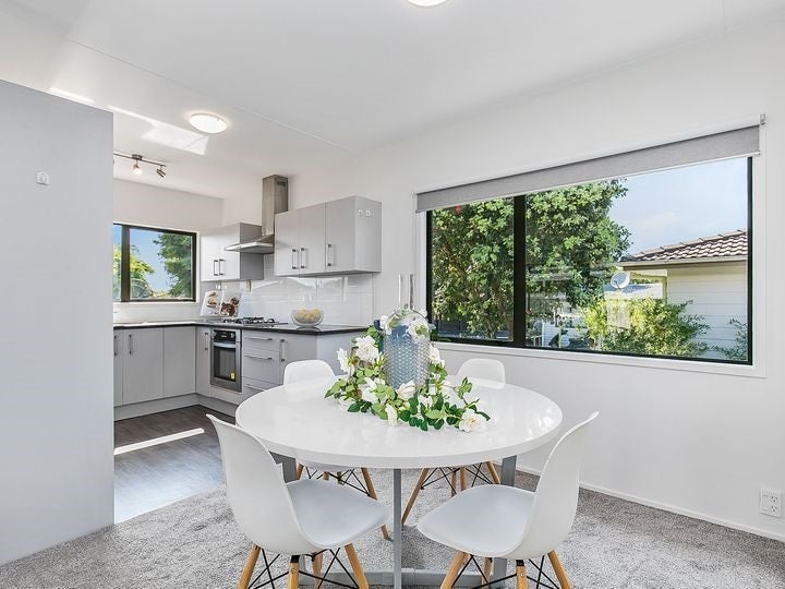 1/12 Melleray Place, Randwick Park, Auckland - Carousel 1