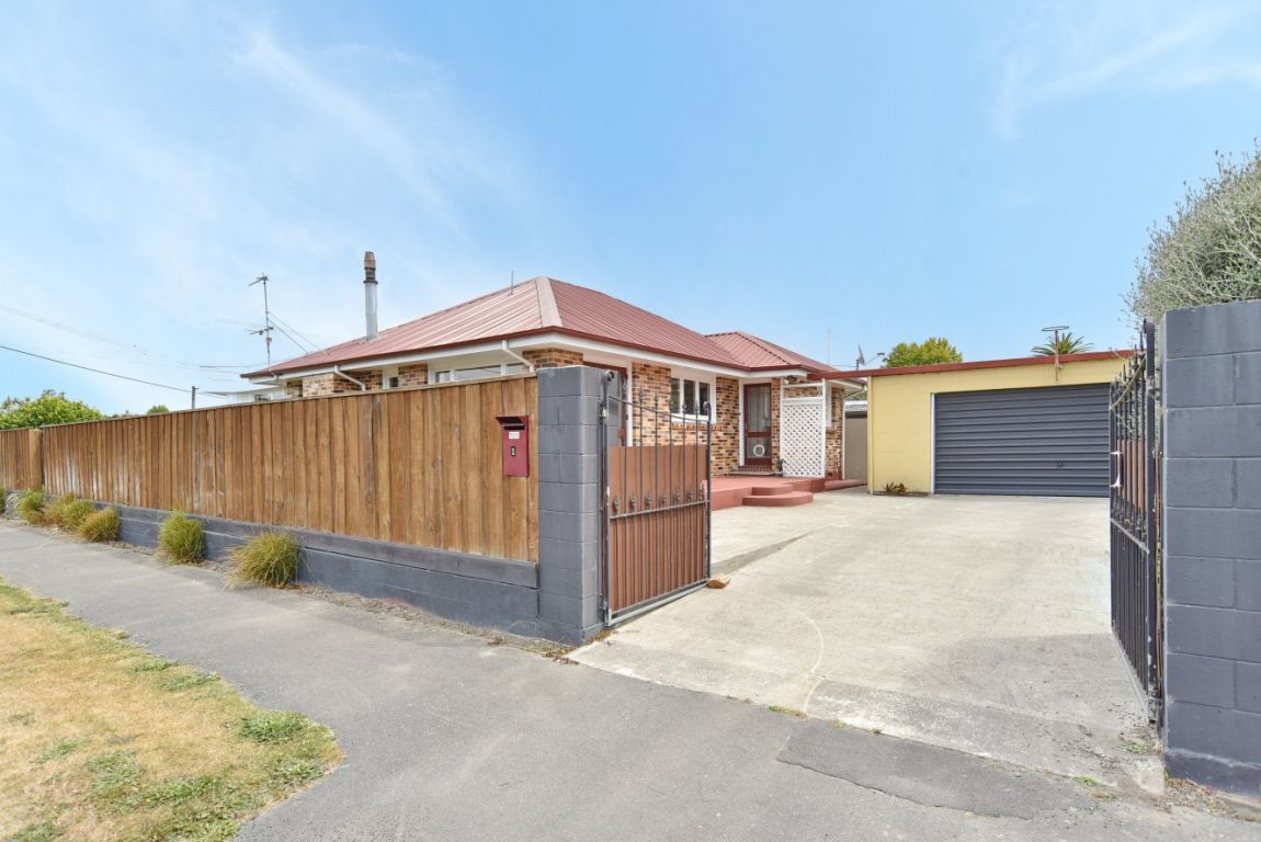 1 Chilton Drive, Mairehau, Christchurch - Carousel 1