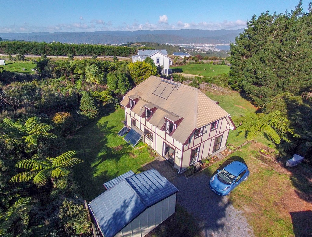 1 Hillcroft Road, Horokiwi, Wellington - Carousel 2