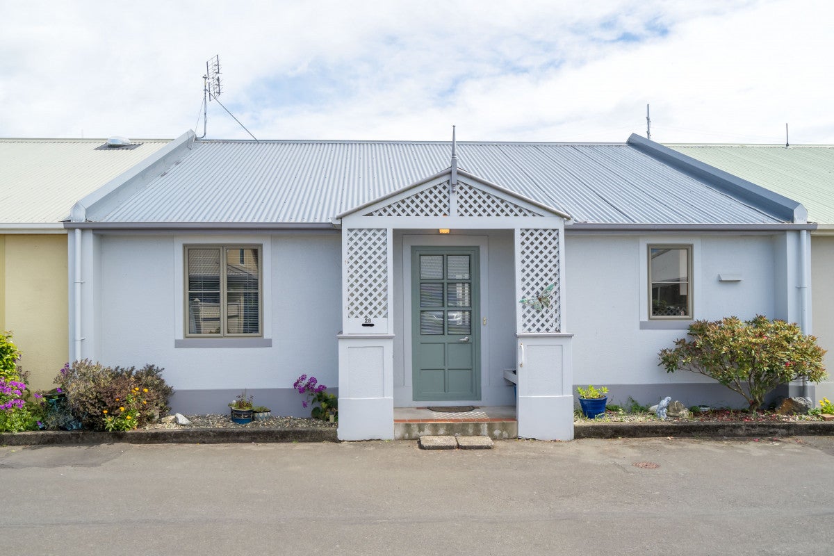 28/31 Eastbourne Street, Caversham, Dunedin - Carousel 1