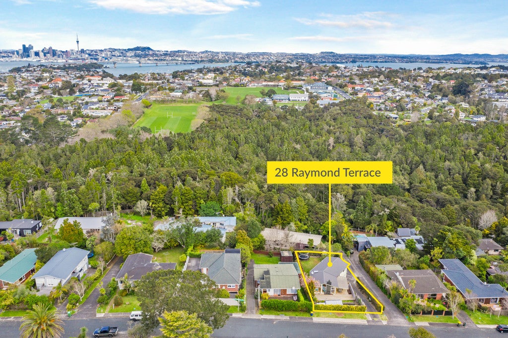 28 Raymond Terrace, Northcote, Auckland - Carousel 1