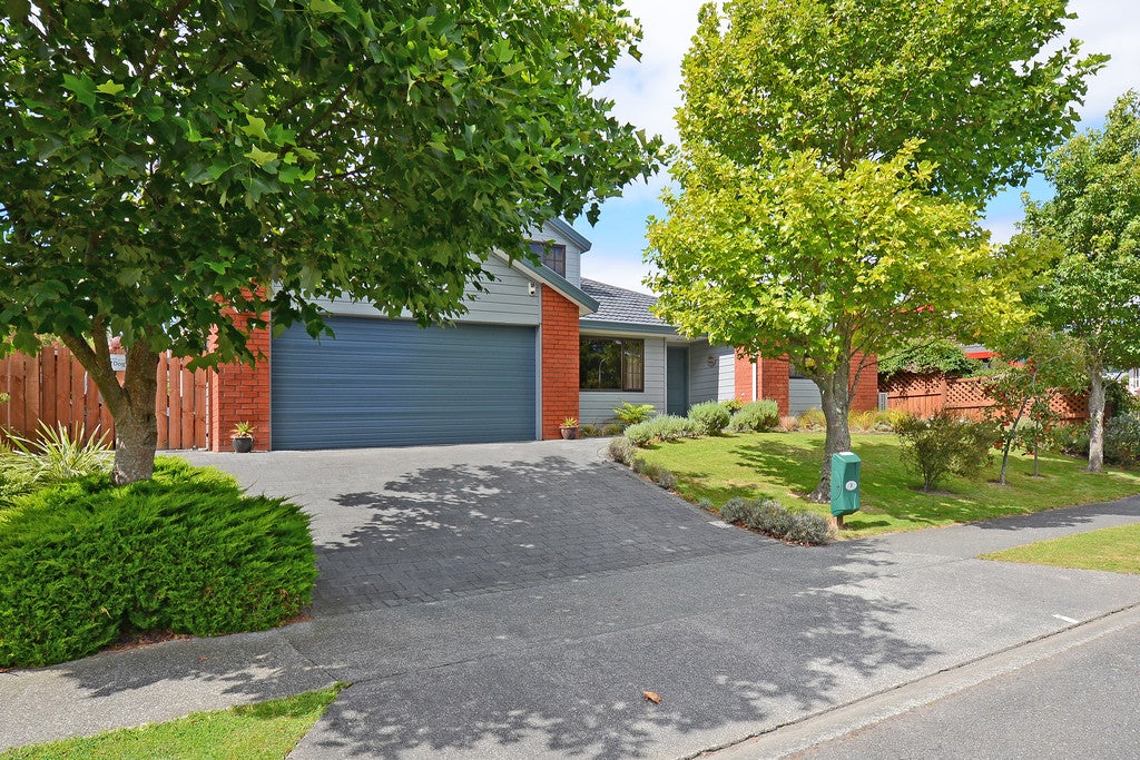 3 Kingfisher Close, Brown Owl, Upper Hutt - Carousel 2