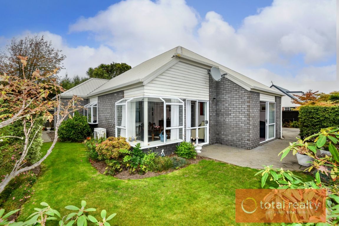 2/5 Rearsby Drive, Halswell, Christchurch - Carousel 1