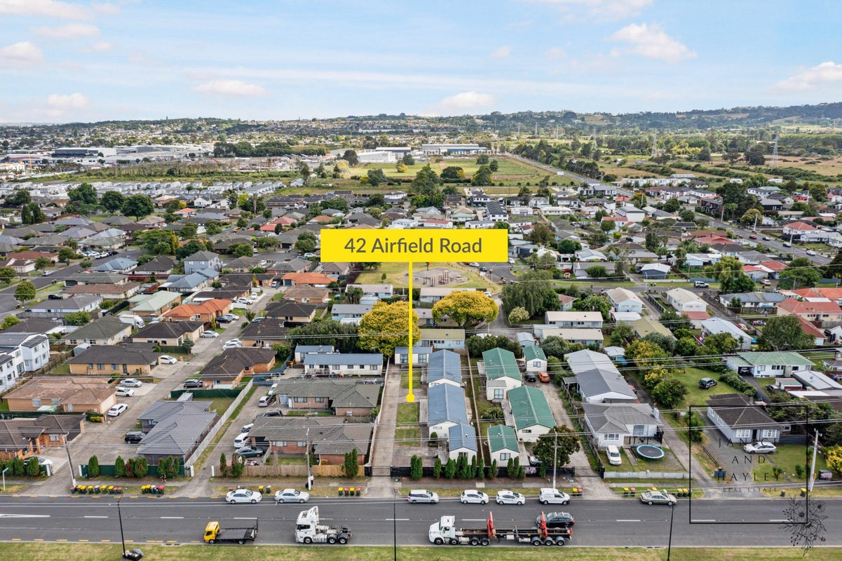 42A Airfield Road, Takanini, Auckland - Carousel 21