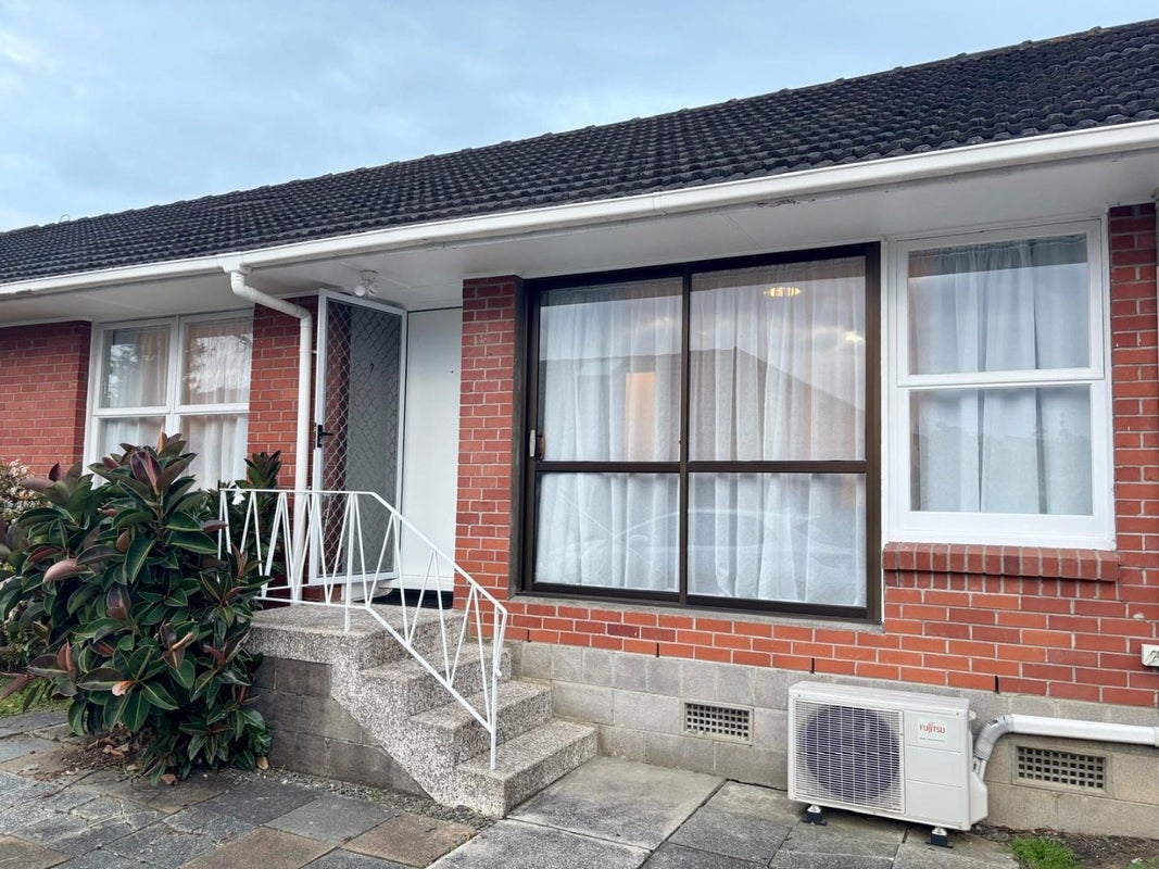 2/15 Brook Street, Milford, Auckland - Carousel 1