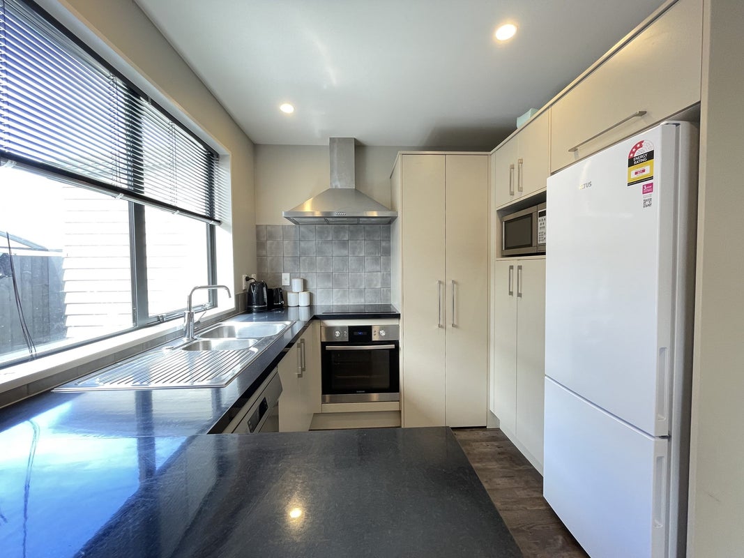 2/451b BARBADOES STREET, Edgeware, Christchurch - Carousel 2