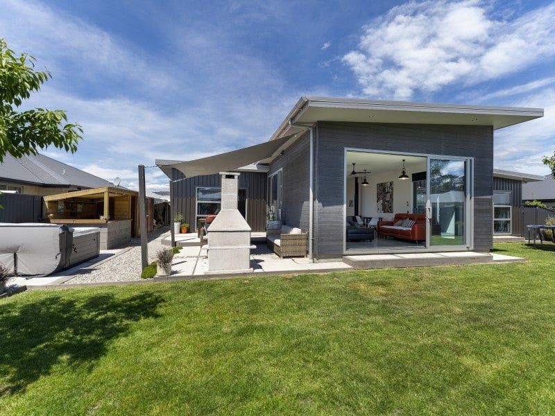 67 Larch Crescent, Alexandra, Alexandra - Carousel 2