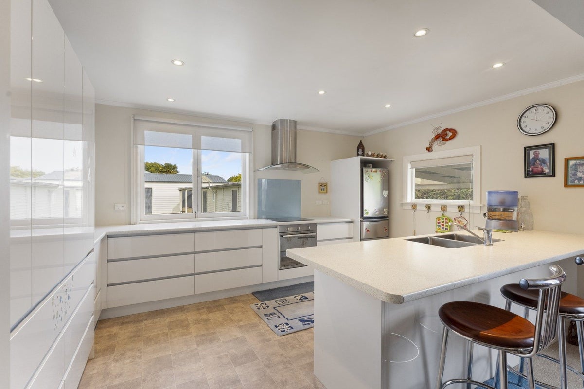 28 Boydfield Street, Whanganui East, Whanganui - Carousel 1