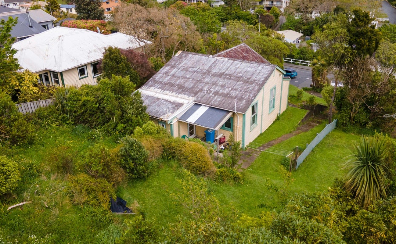 190 Newlands Road, Newlands, Wellington - Carousel 19