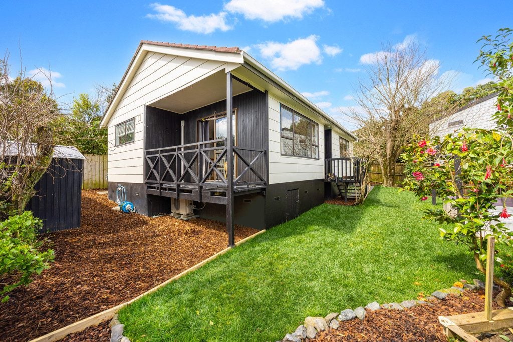 2/111 Seymour Road, Sunnyvale, Auckland - Carousel 1