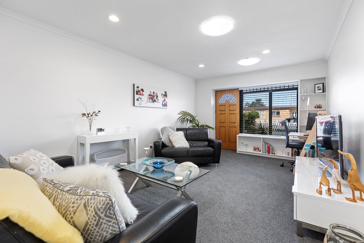 1/39 Clemow RD, Fitzroy, New Plymouth - Carousel 1