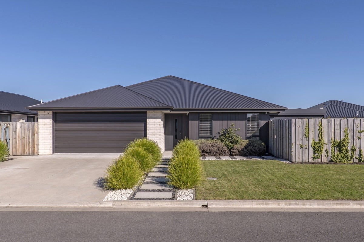 3 Snapdragon Lane, Wigram, Christchurch - Carousel 1