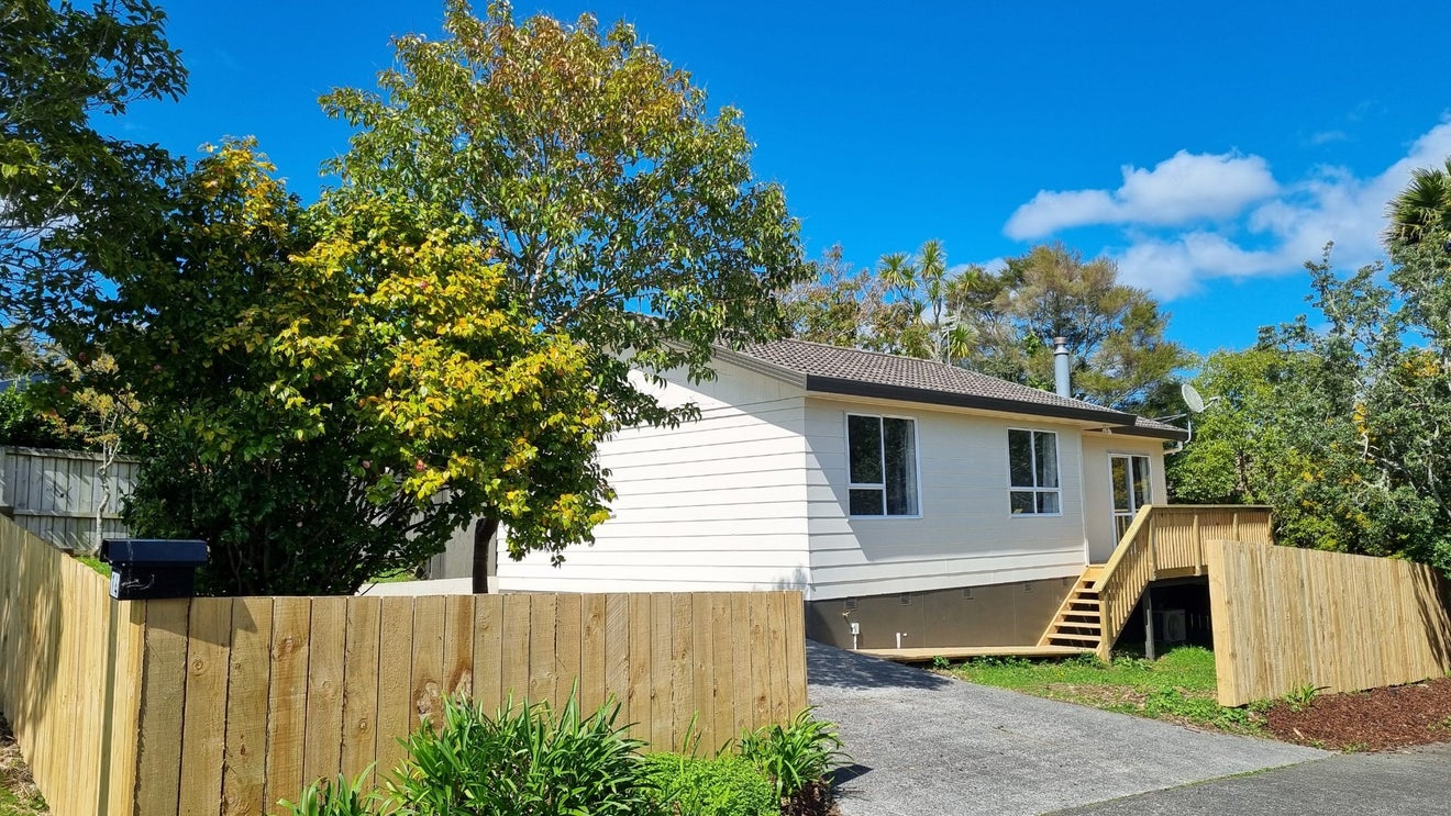 14 Borich Road, Sunnyvale, Auckland - Carousel 1