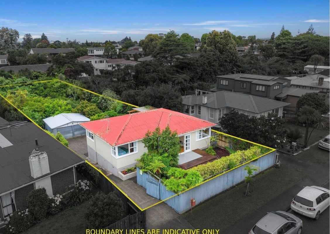 20 McLean Avenue, Papatoetoe, Auckland - Carousel 2
