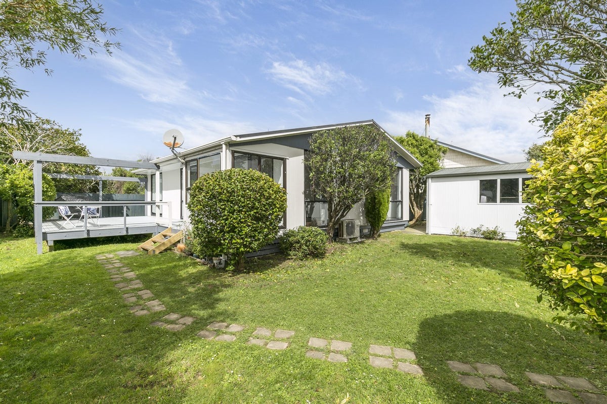 3 Maraval Crescent, Grenada Village, Wellington - Carousel 1