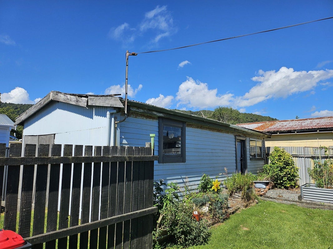 65 Bright Street, Cobden, Greymouth - Carousel 14