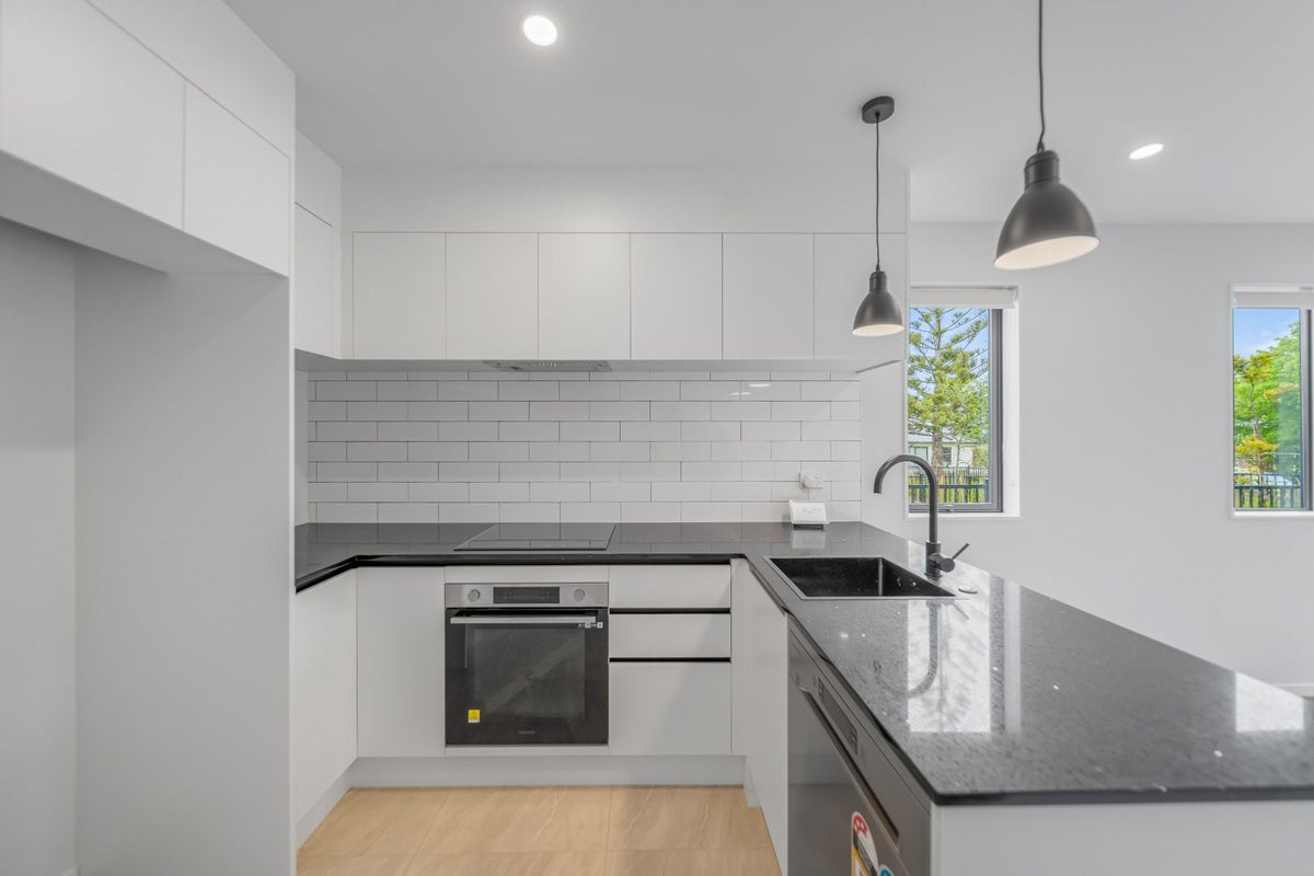 33 Mataara Lane, Manurewa, Auckland - Carousel 2