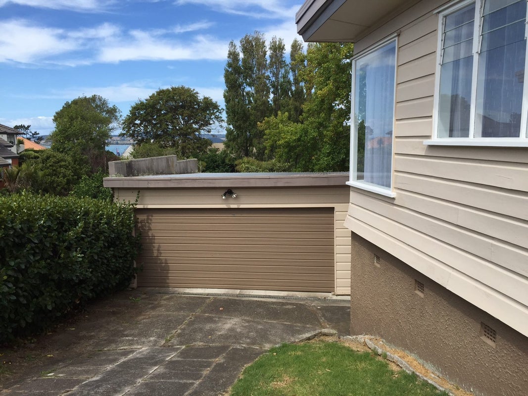 61 Mellons Bay Road, Mellons Bay, Auckland - Carousel 2