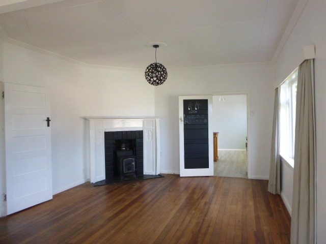 33 Toi Street, Otaki Beach, Otaki - Carousel 2