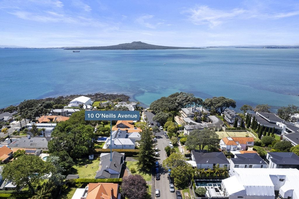 10 O'Neills Avenue, Takapuna, Auckland - Carousel 1