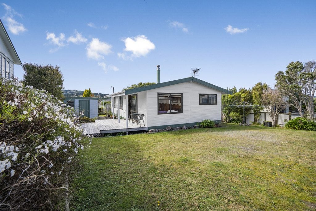 62 Cypress Drive, Maungaraki, Lower Hutt - Carousel 1