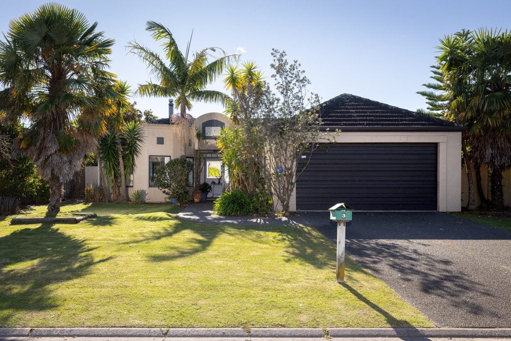 3 Lisa Place, Brookfield, Tauranga - Carousel 1