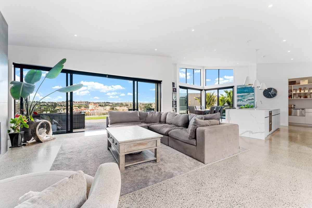 7 Laguna Place, Matakatia Bay, Rodney, Auckland - Carousel 2