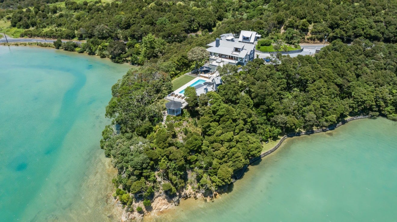 309 Manawaora Road, Parekura Bay, Hikurangi - Carousel 35