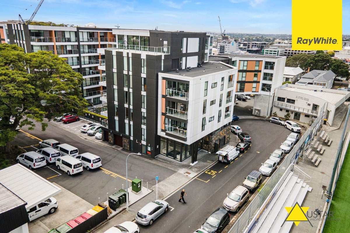 311/10 Lion Place, Epsom, Auckland - Carousel 2