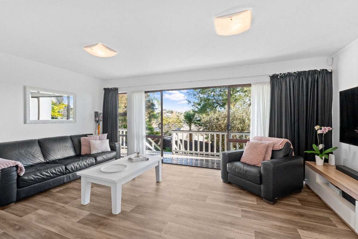 1/67 Browns Bay Road, Browns Bay, Auckland - Carousel 1