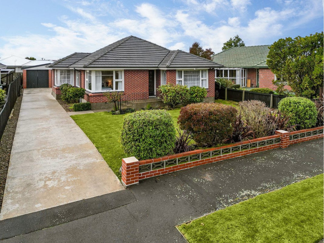 10 Greenwood Close, Mairehau, Christchurch - Carousel 1