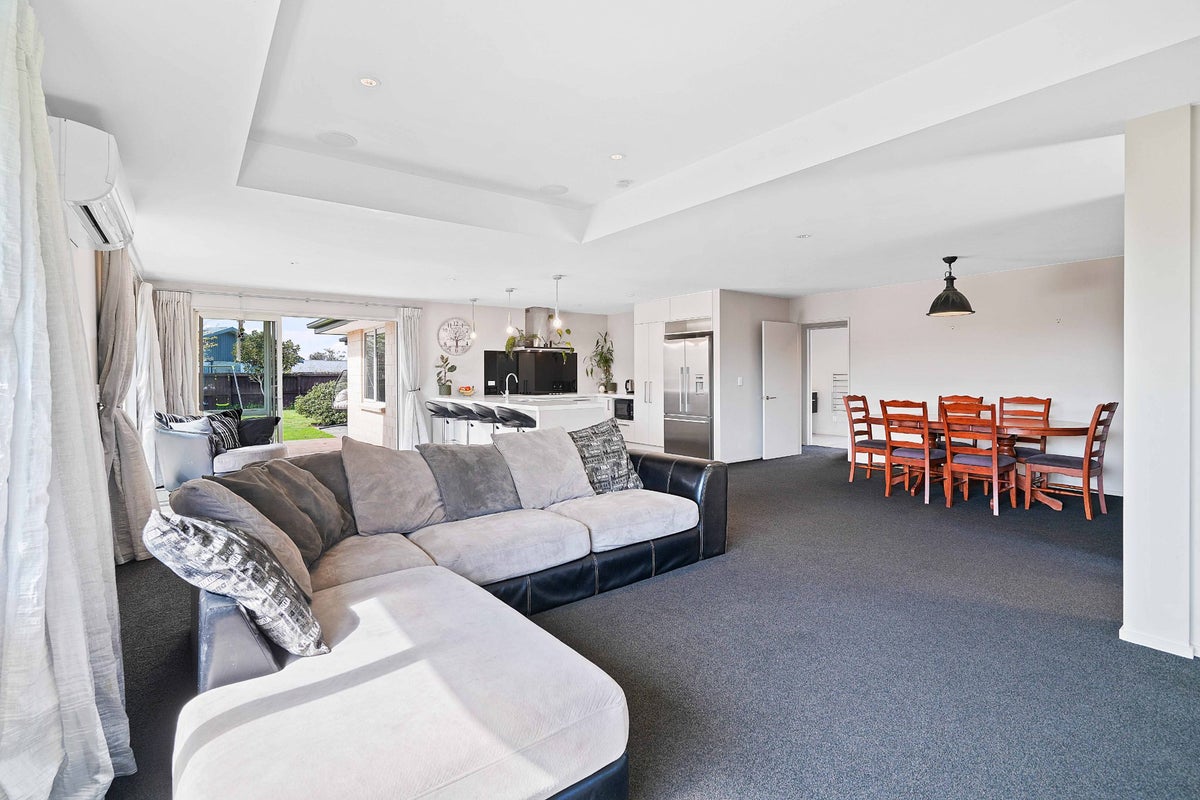 16 Quartz Drive, Rolleston, Rolleston - Carousel 1
