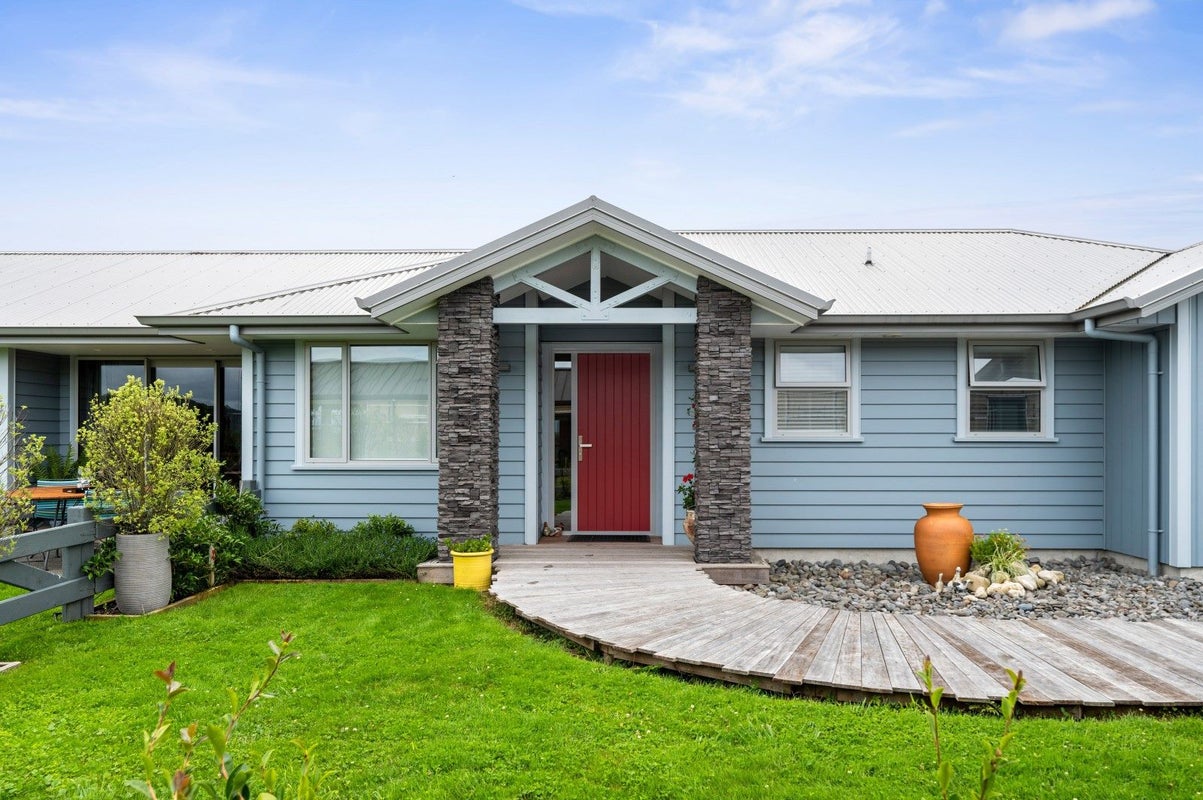 188 Lisland Drive, Kinloch, Taupo - Carousel 2