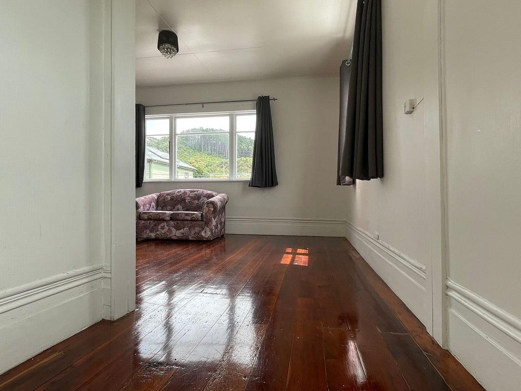225 Adelaide Road, Newtown, Wellington - Carousel 1