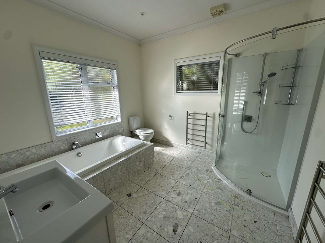 18 Middleton Road, Johnsonville, Wellington - Carousel 28