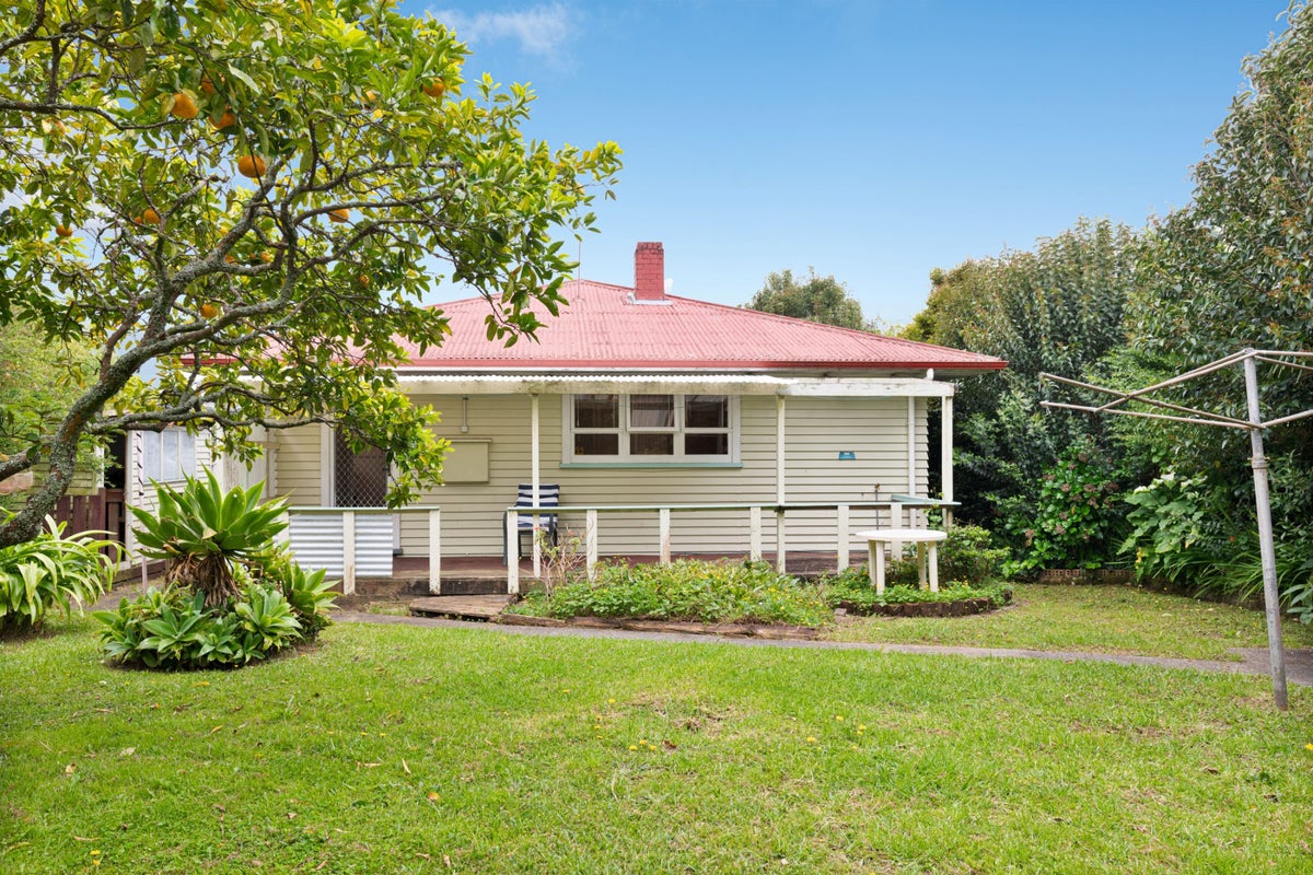2/160 Henderson Valley Road, Henderson, Auckland - Carousel 2