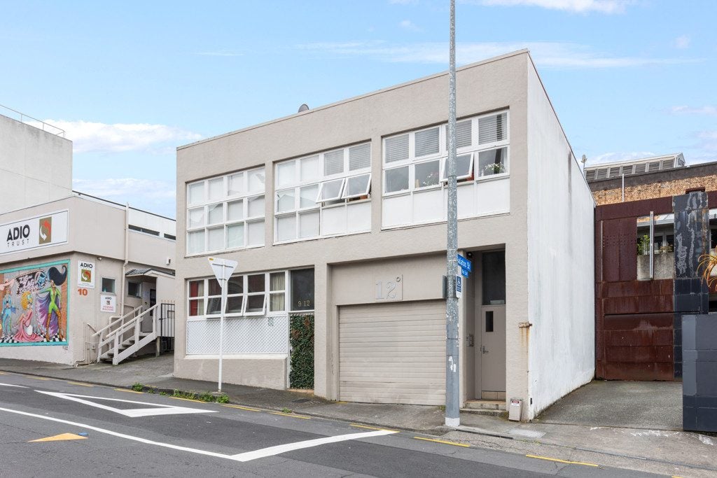 1/12 East Street, Newton, Auckland - Carousel 1