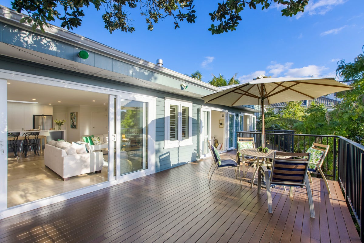 132 Aberdeen Road, Campbells Bay, Auckland - Carousel 1