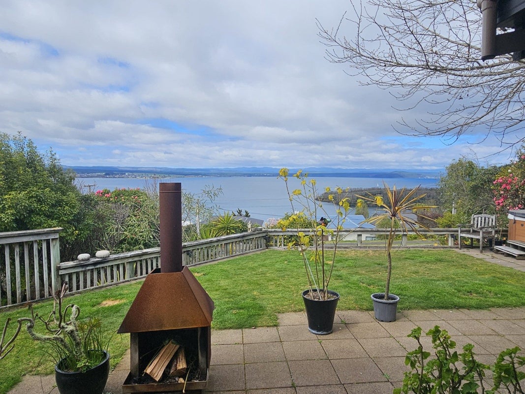 52 Wakeman Road, Acacia Bay, Taupo - Carousel 1
